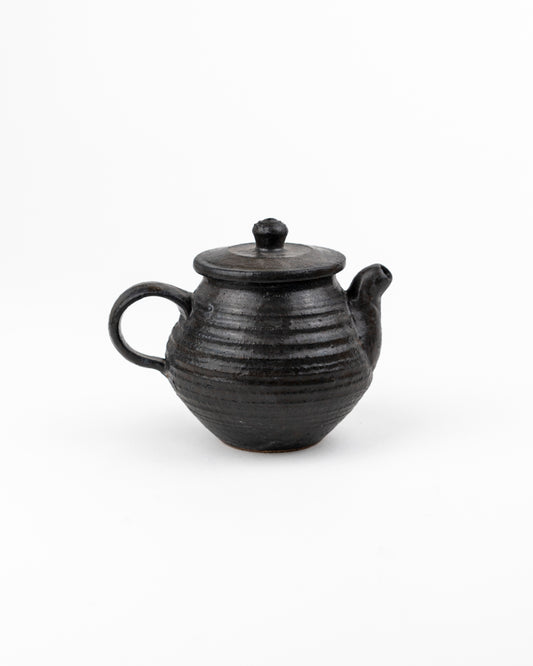 Teapot by Andrzej Bero