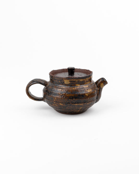 Teapot by Andrzej Bero