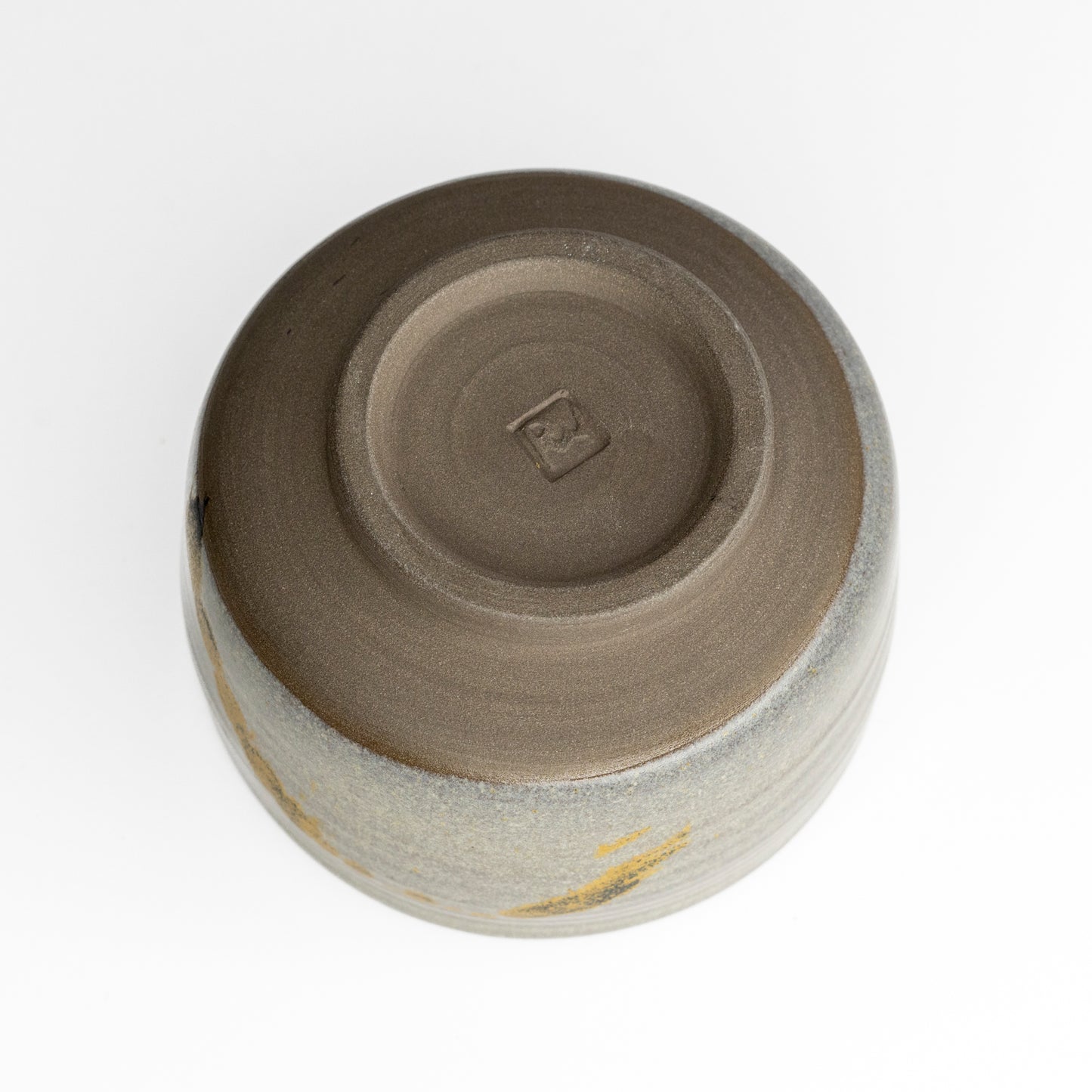 Grey chawan with golden detail