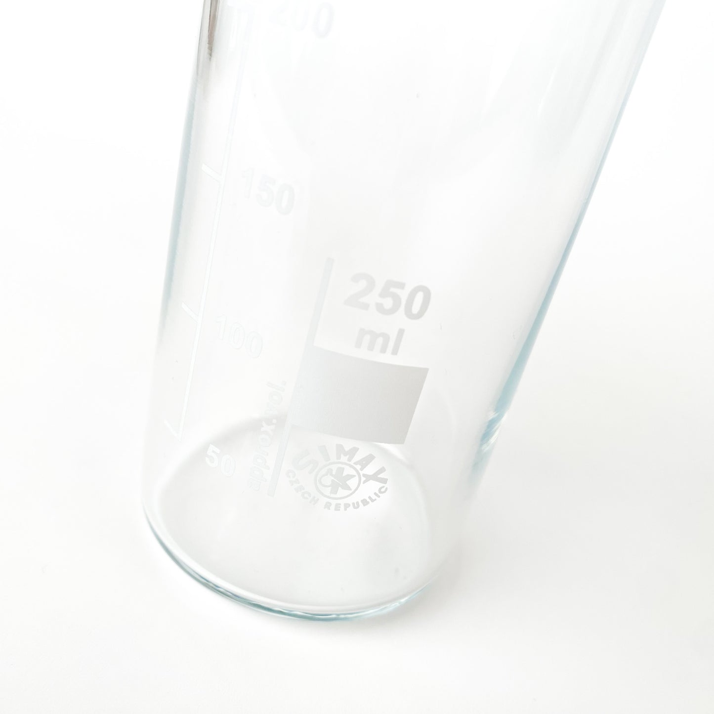 Lab glass sharing cup
