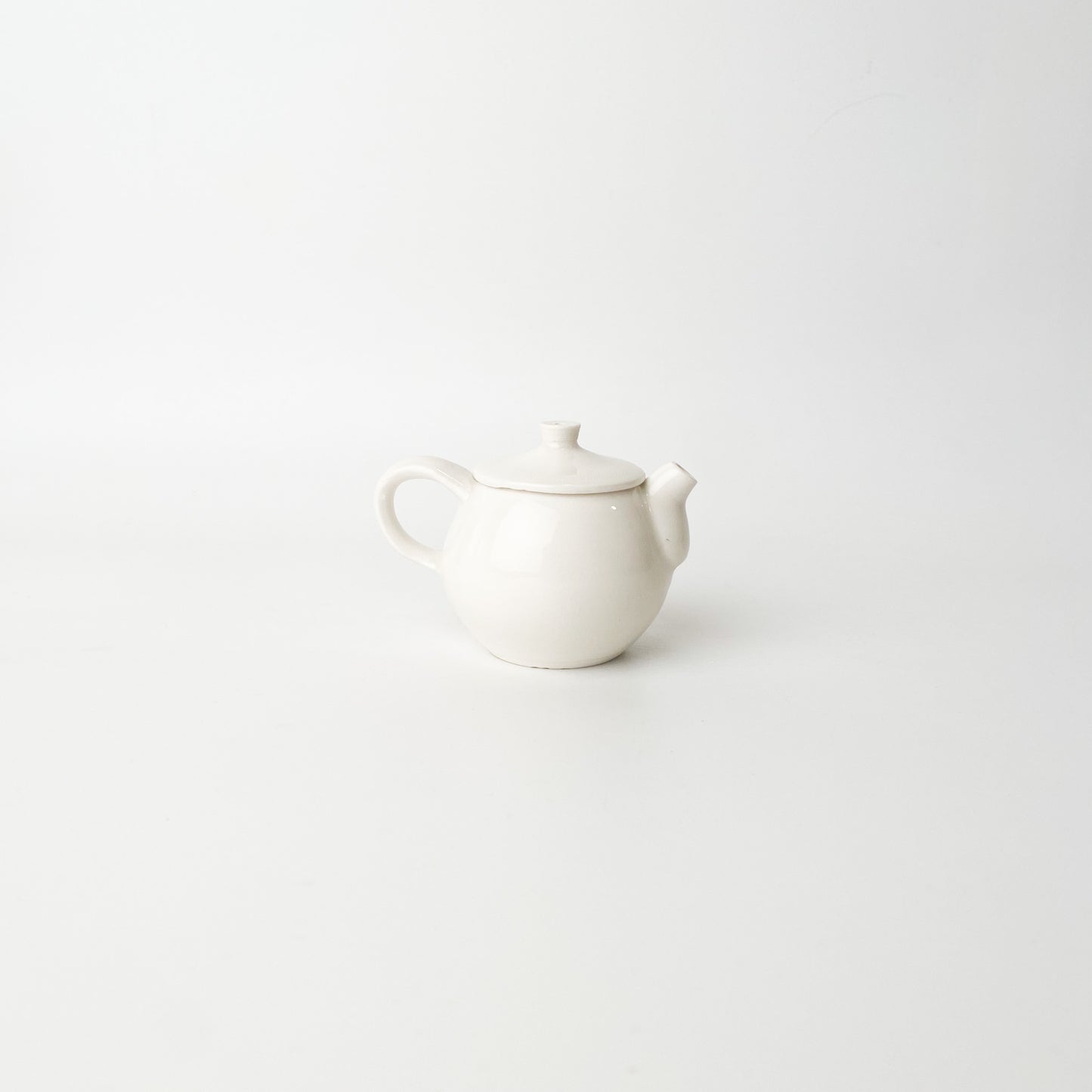 Porcelain Teapot Andrzej Bero